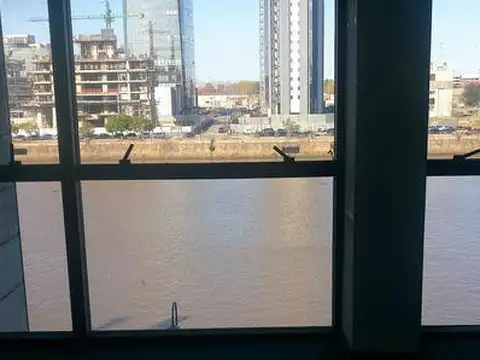 Oficina en Alquiler con 4 cocheras