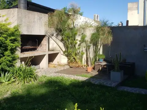 CASA EN VENTA EN GONNET
