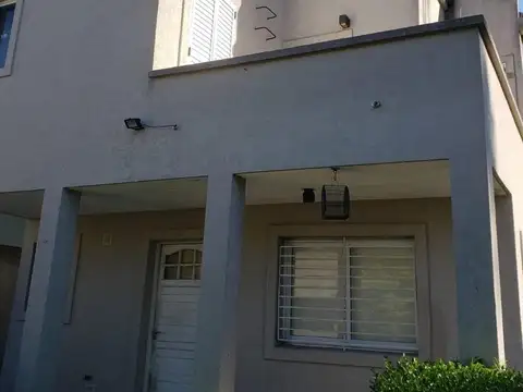 Casa en Venta en La Plata, USD 98.000
