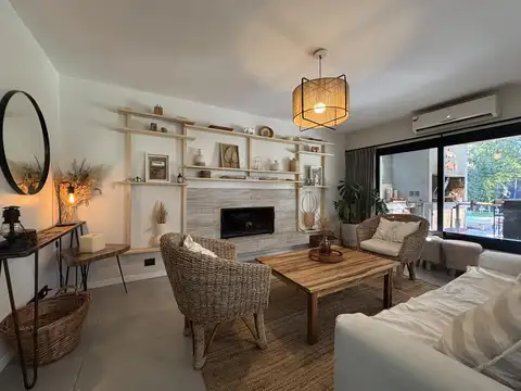 Casa en Venta 5 Ambientes en Mayling Club de Campo