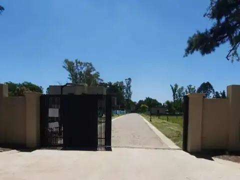 Adg. Oportunidad! Lote En Venta En Los Pinos 2