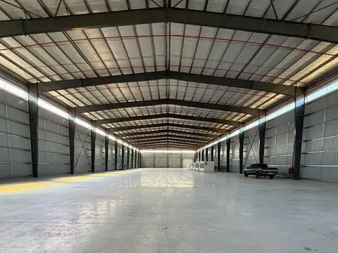 Dos Naves Industriales en venta 6280 m2 dentro de predio cerrado en Moreno a 7 min de Acceso Oeste