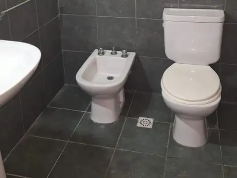 Depto Tipo Casa en Alquiler en Quilmes Oeste, $ 450.000