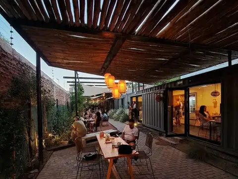 SE VENDE EXCELENTE COMPLEJO COMERCIAL