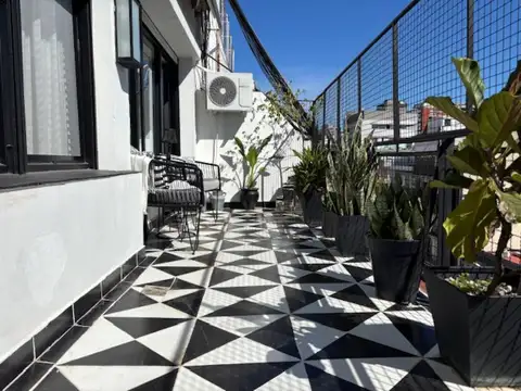 Austria 2200, Piso 8