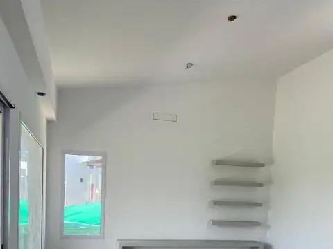 Barrio Cerrado Manuel Belgrano , Calle La Pista