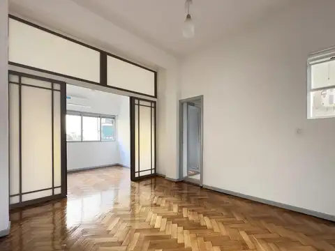 Presidente José Evaristo Uriburu 600, Piso 3