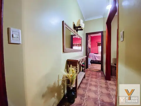 Casa en Venta con 2 cocheras