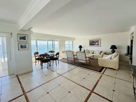 Departamento en Venta de 4 dormitorios