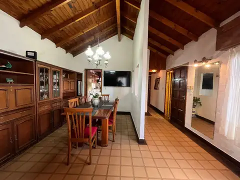 Casa 3 ambientes con 2 baños