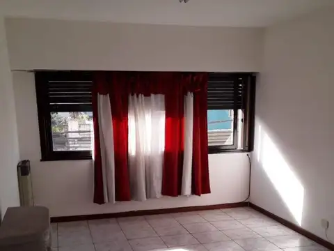 Dos ambientes con cochera Ramos mejia