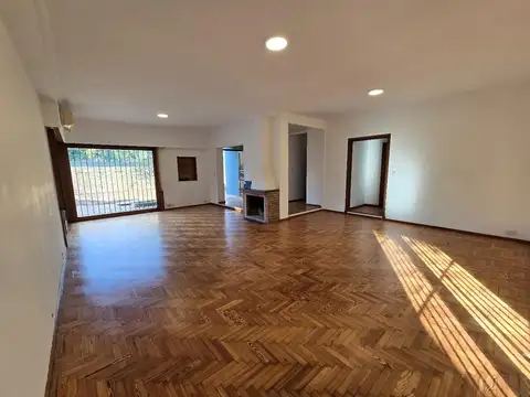 CASA EN ALQUILER PARA OFICINAS / ESTUDIO EN LOMAS DE SAN ISIDRO