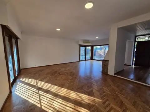 Oficina en Alquiler en Lomas de San Isidro, USD 2.500