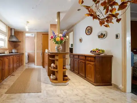 Departamento 5 ambientes con 3 baños