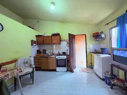 Casa 3 ambientes con 1 baño