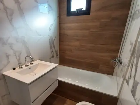Depto Tipo Casa en Venta con 1 cocheras