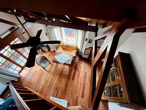 Casa 5 ambientes con 2 baños