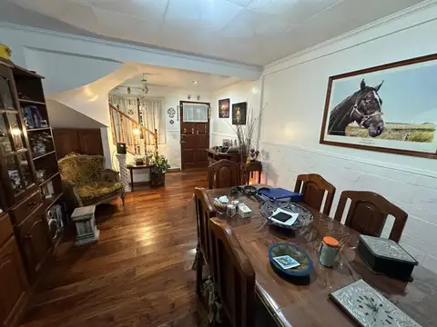 Depto Tipo Casa en Venta en Pompeya, USD 165.000