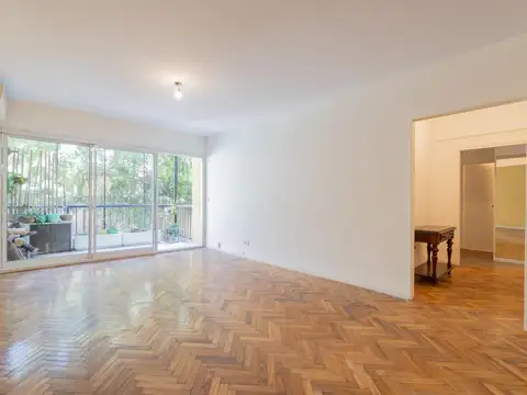 Magnífico Semipiso a mts. de Av. Callao! Suite y amplia recepción - Seg 24 hs