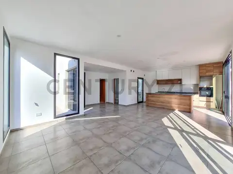 Casa en venta a estrenar en Barrio cerrado