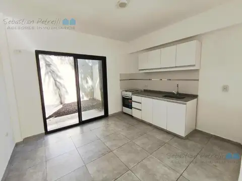 Venta DÚPLEX 3 AMBIENTES INTERNO CON PATIO en VILLA TESEI / APTO CREDITO