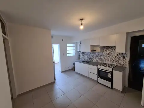 DEPTO DE UN DORMITORIO CON PATIO - RECICLADO, BAJAS EXPENSAS