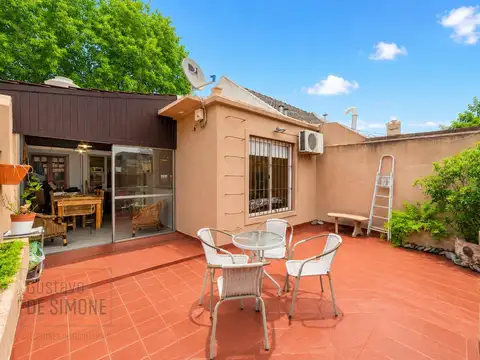Venta PH 4 ambientes cochera y terraza, parrilla en Villa del Parque entrada independiente