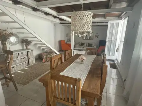 Depto Tipo Casa en Alquiler de 3 ambientes