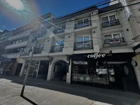 Venta de una unidad funcional compuesta por 2 Monoambientes en el Centro de Bariloche