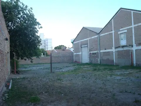 Vendo terreno 3610 m2 c/ galpon 1600 m2 - Apto desarrollo