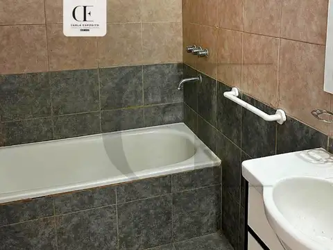 Departamento en Alquiler en Monte Grande, $ 320.000