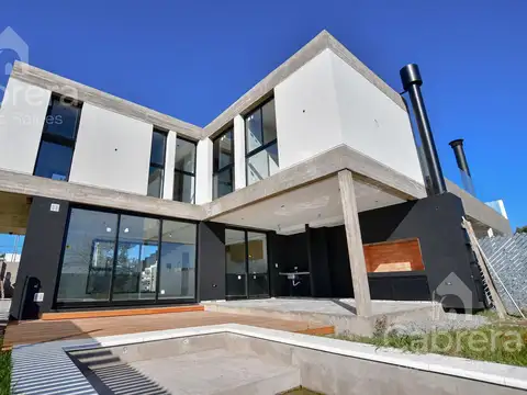 Casa en Venta en Joaquin Gorina, USD 240.000