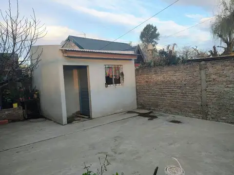 Casa 4 ambientes con 1 baño