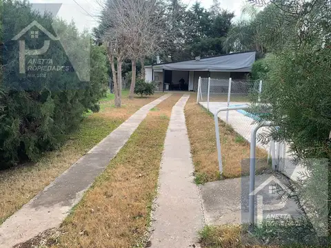 Casa 5 ambientes con 2 baños