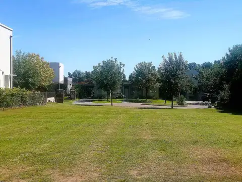 Venta Lote en cul de sac Barrio Santa Guadalupe - Pilar del Este. ULTIMOS LOTES 