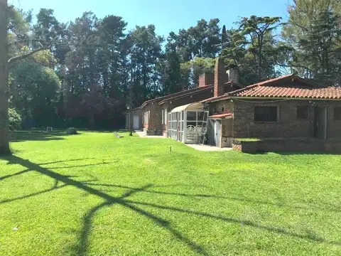 Quinta 6 Ambientes En Venta - La Reja