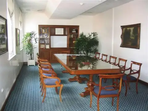 Oficina en Venta 80 años