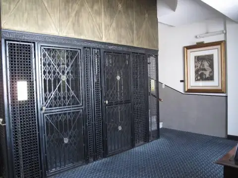 Oficina en Venta 80 años