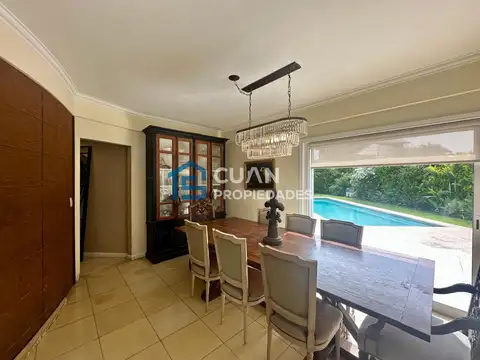 Casa 6 ambientes con 5 baños