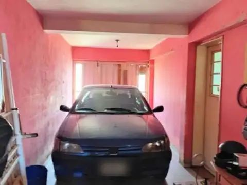 Casa 5 ambientes con 1 baño