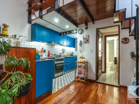 Depto Tipo Casa en Venta 100 años