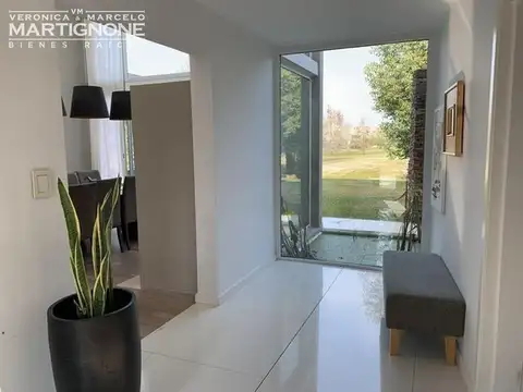 Casa 4 ambientes con 3 baños