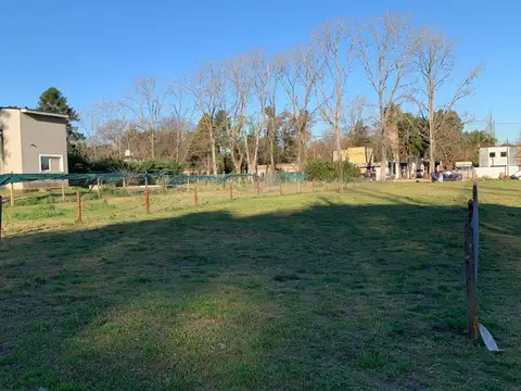 Terreno en Venta en Barrio Parque Pero, USD 50.000
