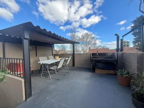 Depto Tipo Casa en Venta de 4 ambientes