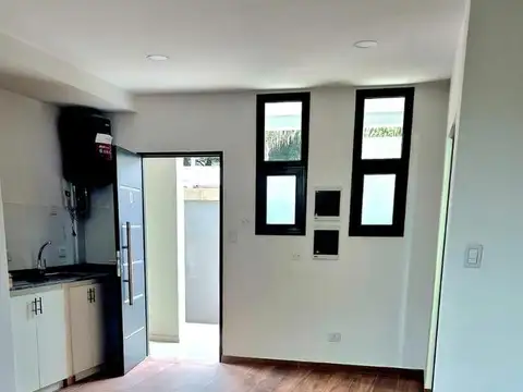ALQUILER DEPARTAMENTO MONO AMBIENTE PATIO PB