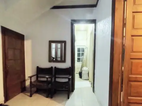 VENTA -  CASA DE 4 AMBIENTES - MORON