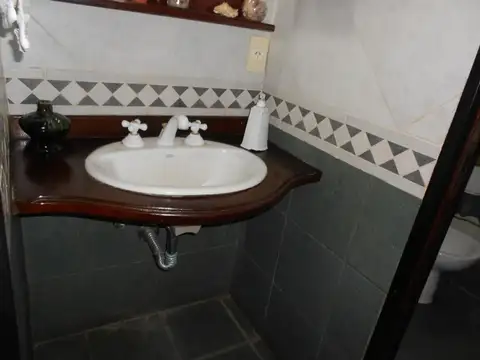 Casa en Venta en Barrio Parque Leloir, USD 300.000