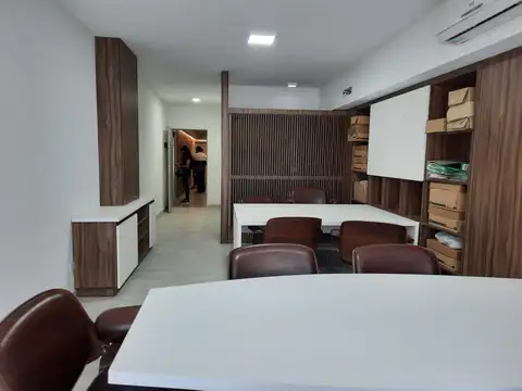 Oficina en Alquiler en Recoleta, USD 900