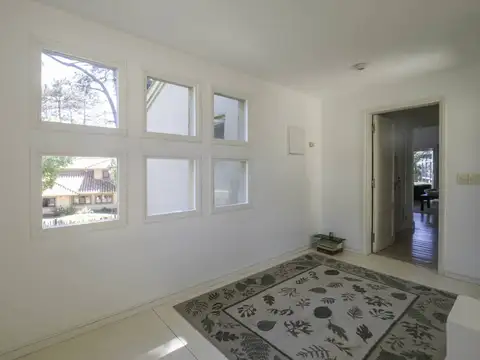 Casa en venta de 5 dormitorios en Laguna Blanca 100