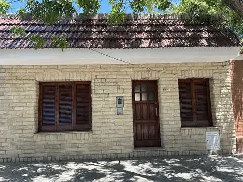 Casa en alquiler en Lisandro De La Torre / Arroyito